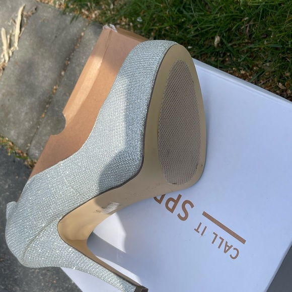 Sparkly heels ~ brand new - only worn around the house - Picture 3 of 3